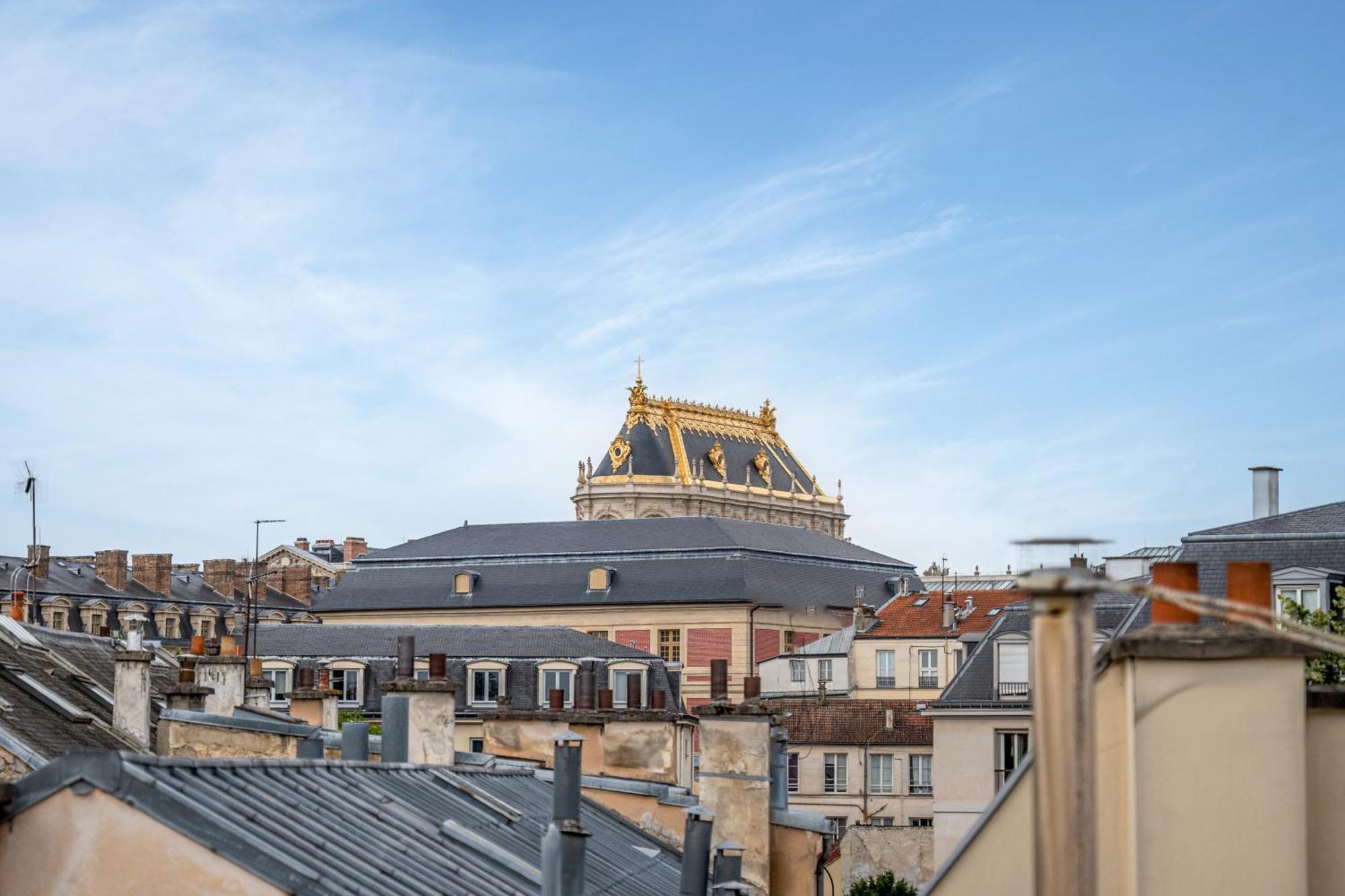 Le Versailles Soleil Classe 3 Etoiles Charme & Vue Chapelle Royale Exterior foto