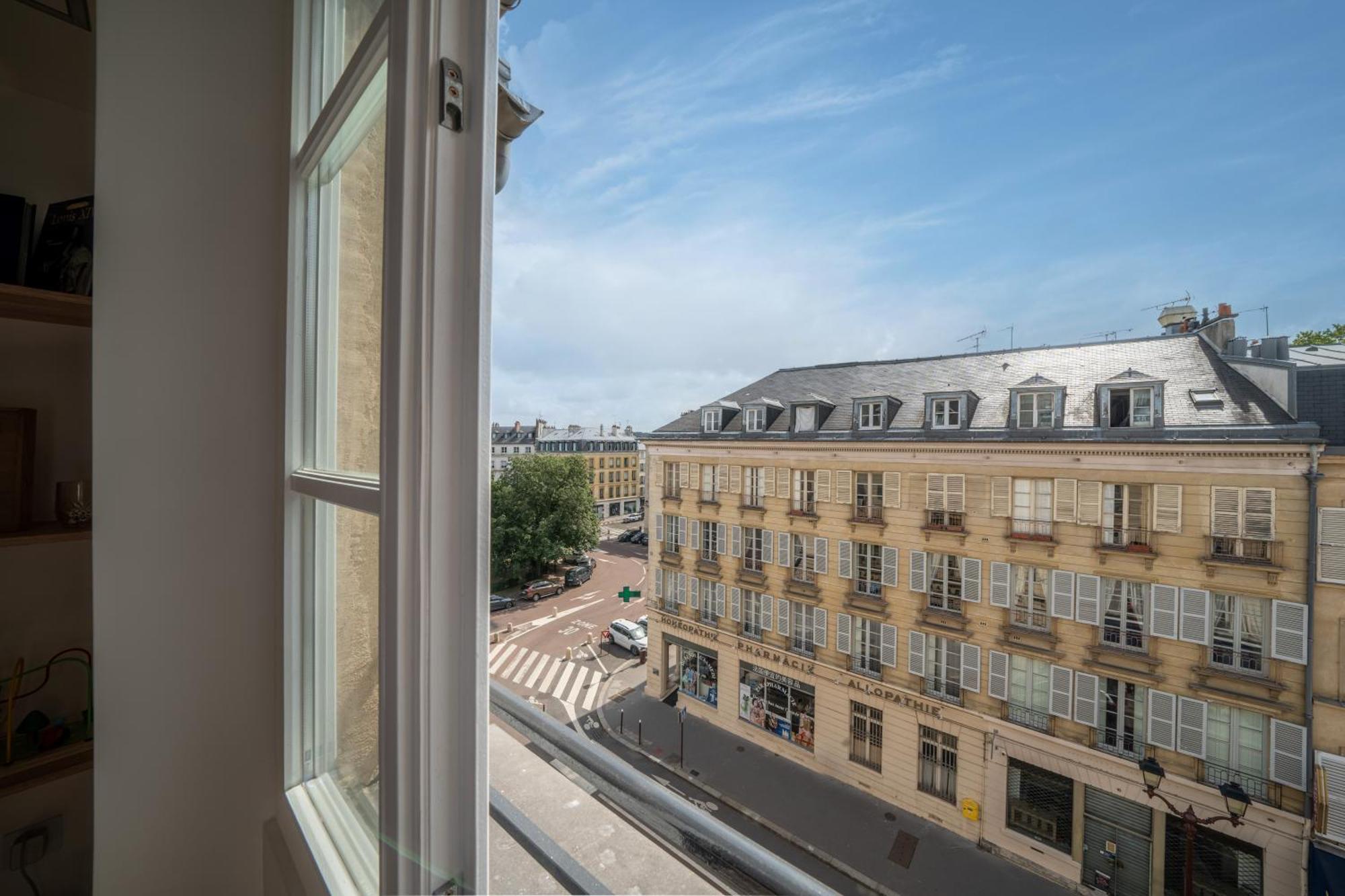 Le Versailles Soleil Classe 3 Etoiles Charme & Vue Chapelle Royale Exterior foto